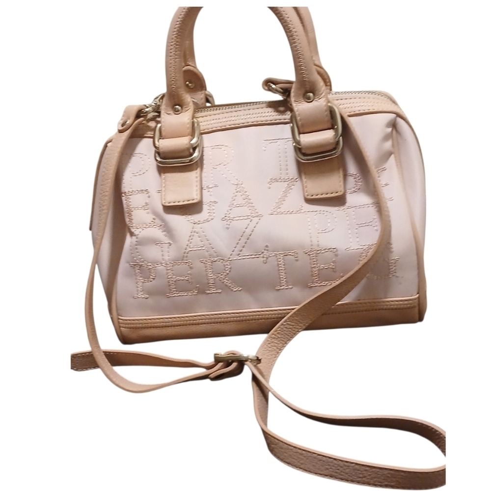 Pertegaz - NWOT, Mauve Satchel W/Crossbody Strap, 2 Pockets, 1 Zipperd, Embossed - Picture 3 of 11